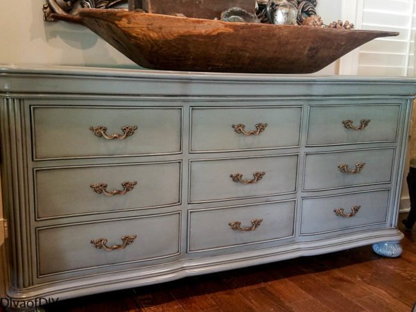 furniture makeover- how to update a dresser with paint