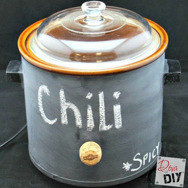 This crockpot makeover will transform outdated crockpot with chalkboard paint. Make it look new again and write on it! Great entertaining & Tailgate Party!