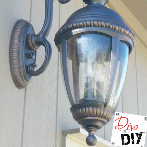 Easy Diy Outdoor Light Makeover, How To Clean Oxidized Outdoor Light Fixtures