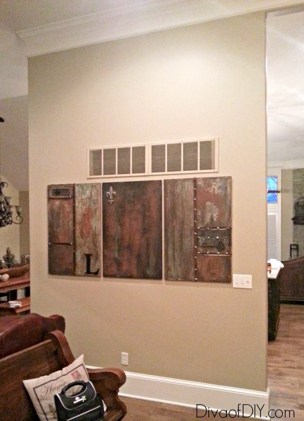 Pallet wood is the perfect substitution for reclaimed barn wood. This DIY Rustic Pallet Wall only costs a few bucks for the nails. Great farmhouse wall art!