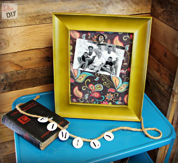 This DIY frame idea is perfect for photos, recipes , memos and so much more. It also makes the perfect gift