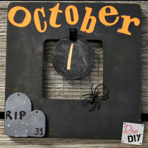 Halloween Decorations: How to Make an Easy Countdown Calendar