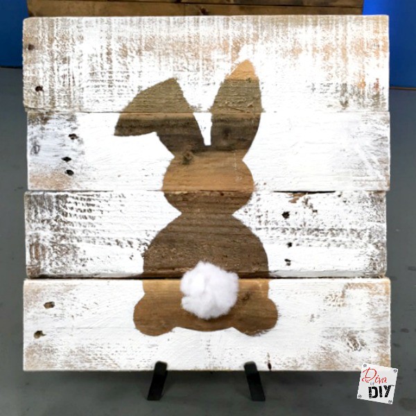 easter bunny decoration sign
