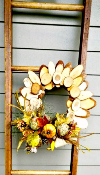 DIY Fall Craft Using Log Slices - Wood Slice Wreath - Diva of DIY