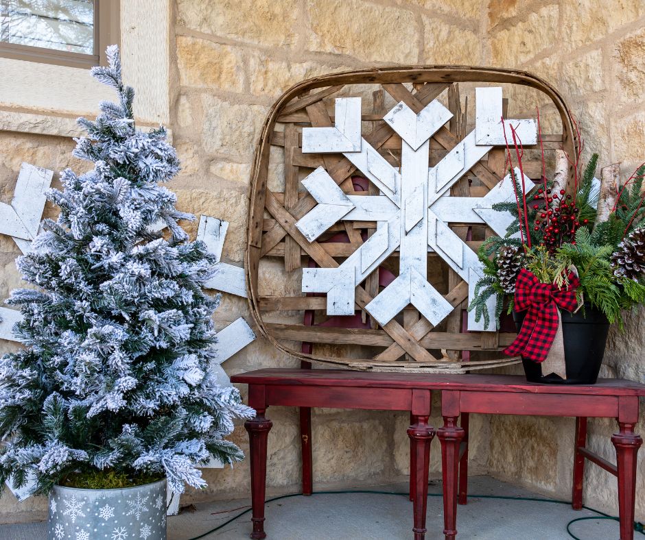 How To Make A Snowflake Out Of Pallet Wood